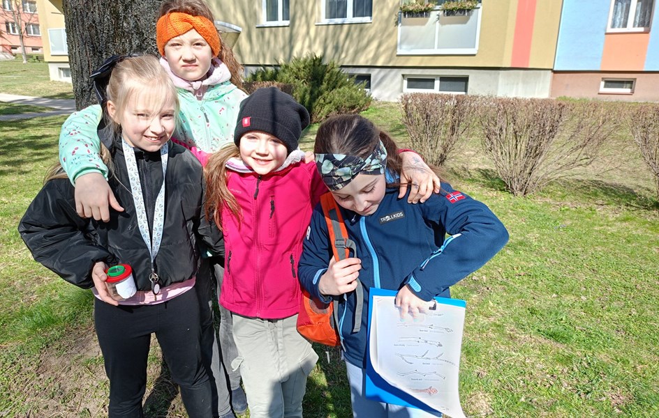 Výuka venku - příchod jara - zvětšit obrázek