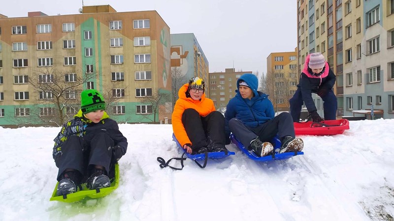 4.B Tělesná výchova pod sněhovou peřinou
