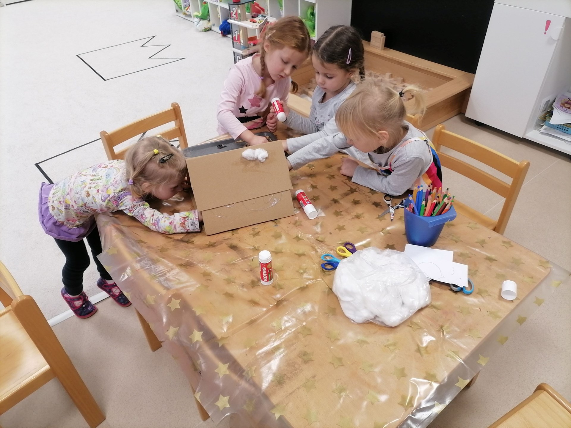 tvoříme společně budku pro ptáčky