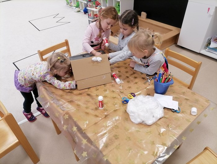 tvoříme společně budku pro ptáčky