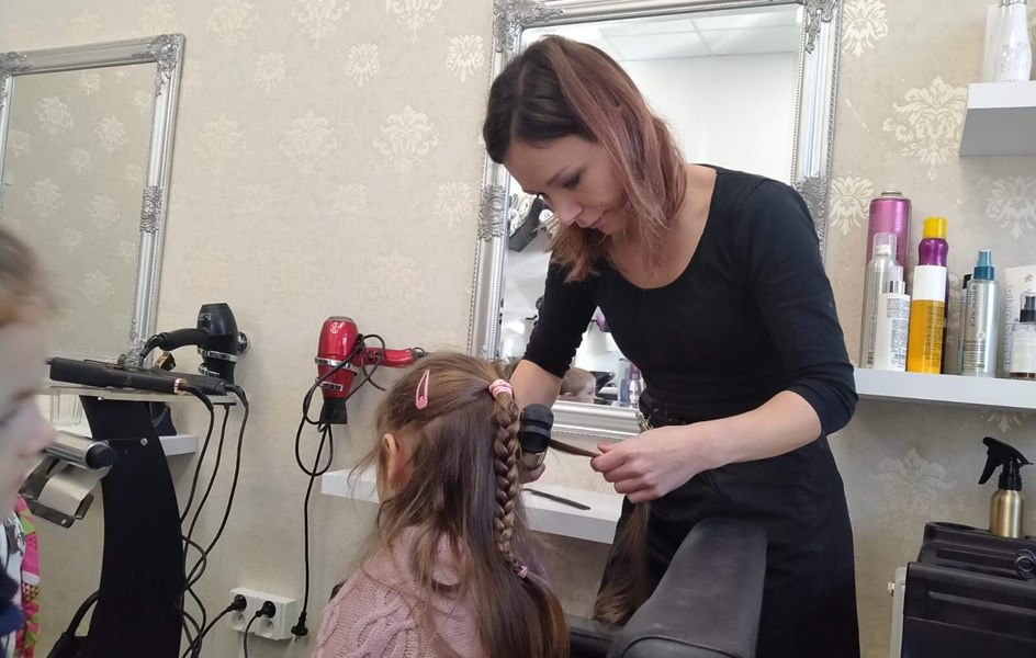 Návštěva kadeřnického salónu - zvětšit obrázek
