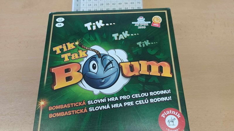 Den deskových her v 5.B