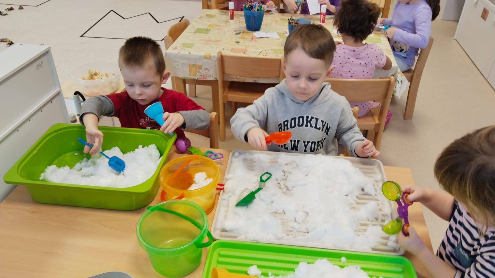 hry se sněhem nás moc baví