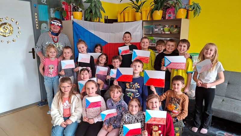 Školní družina dnes fandí hokeji